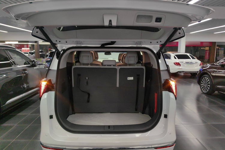 别克GL8 2025款 陆尊 智享版局部细节23