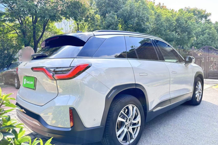 蔚来ES6 2019款 420KM 运动版车身外观6010