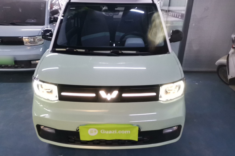 五菱汽车 宏光MINIEV 2022款 马卡龙臻享款 磷酸铁锂车身外观2