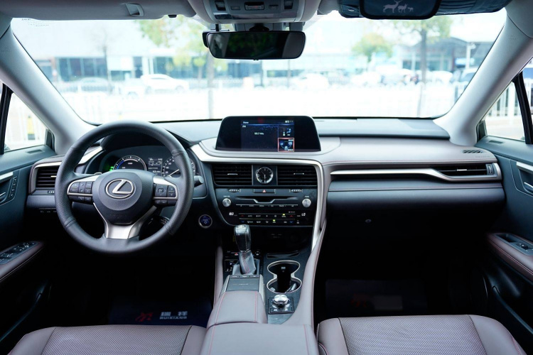 雷克萨斯RX 2020款 改款 450h 四驱典雅版中控内饰7002