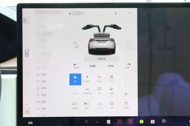 特斯拉 Model X 2023款 双电机全轮驱动版中控内饰7008