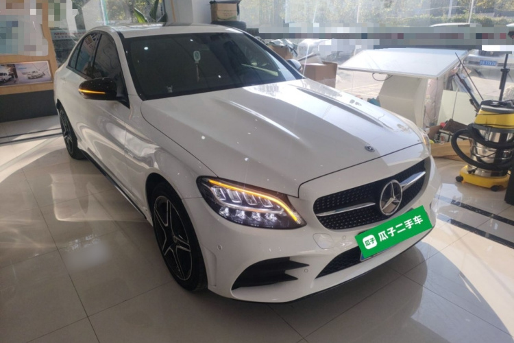 奔驰C级 2021款 C 260 星耀臻藏版车身外观3