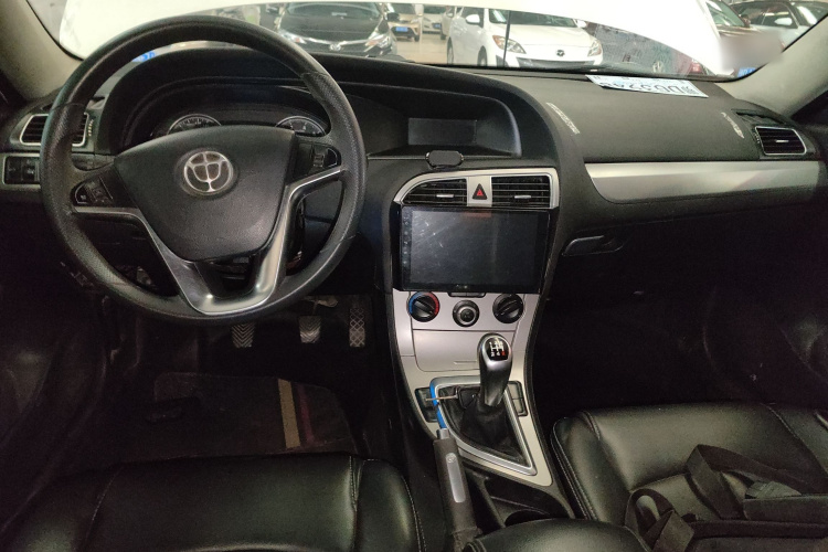 中华H530 2017款 1.6L 手动舒适型中控内饰7002