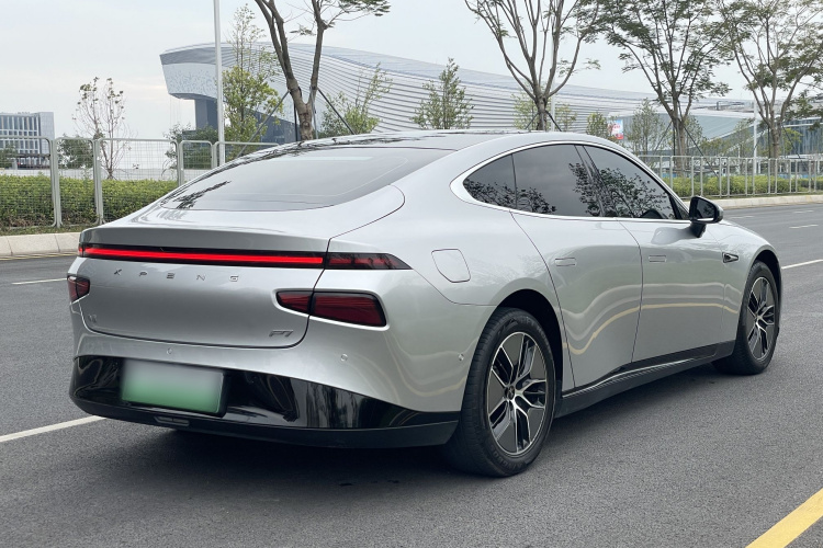 小鹏P7 2023款 P7i 702 Pro车身外观6003