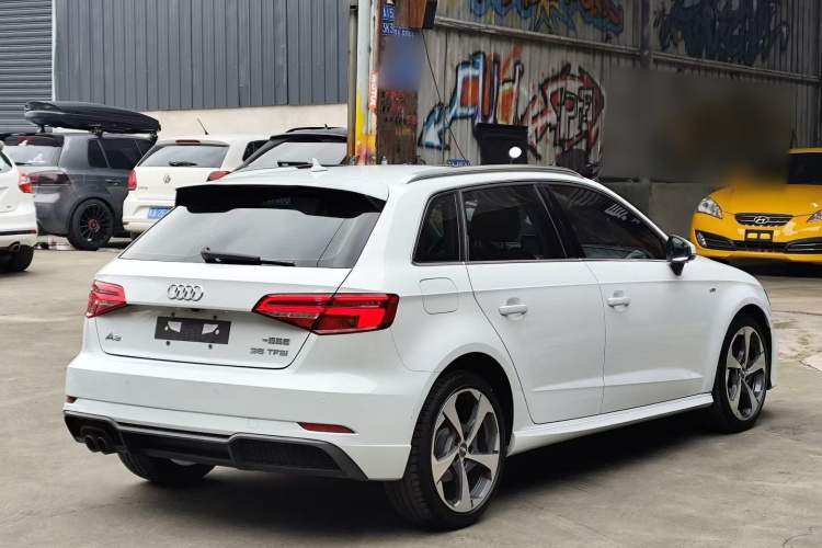 奥迪A3 2015款 Sportback 40 TFSI 自动豪华型车身外观6004