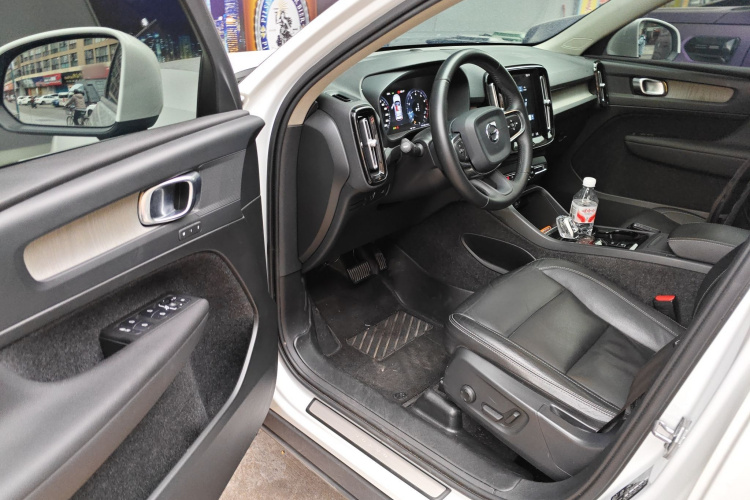 沃尔沃XC40 2021款 T4 四驱智远豪华版中控内饰7003