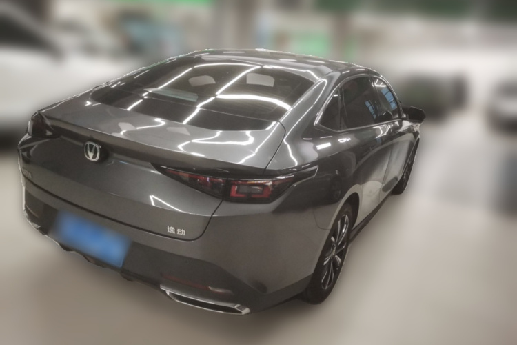 长安 逸动 2024款 1.5T GDI自动 尊贵型车身外观7