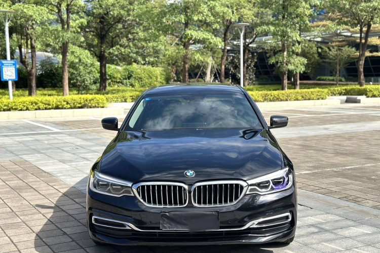 宝马5系 2020款 530Li 领先型 豪华套装车身外观6002