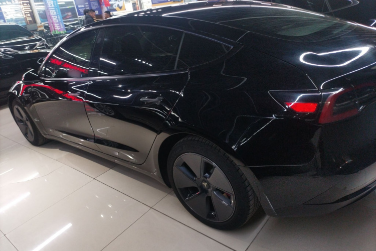 特斯拉 Model 3 2021款 标准续航后驱升级版 3D6车身外观4