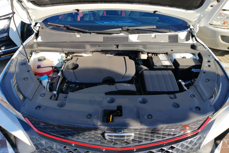 吉利汽车 2022款 缤越COOL 1.5TD DCT激擎版机舱底盘24