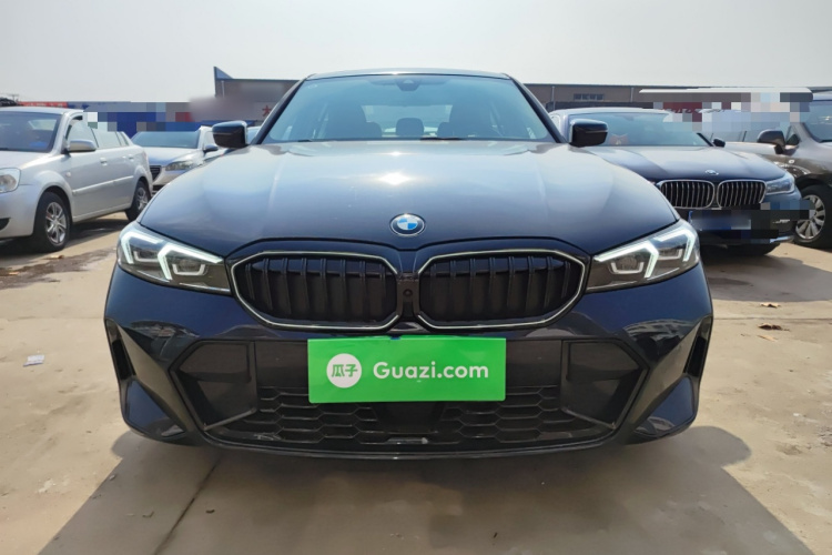 宝马3系 2025款 330Li M运动曜夜套装车身外观6001