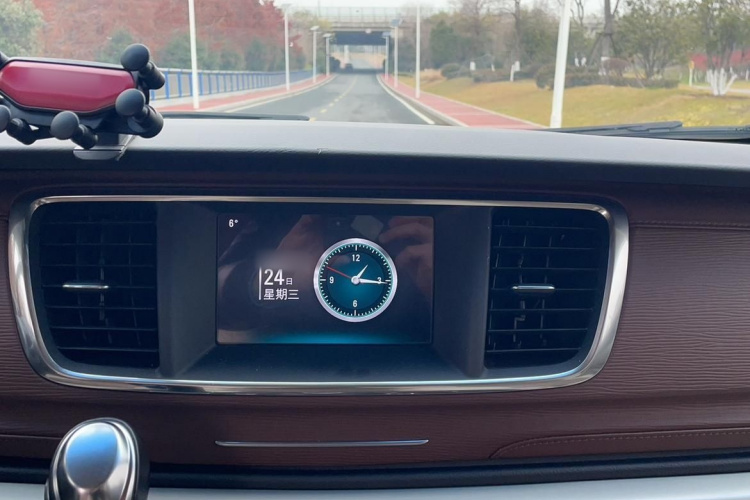 别克GL8 2017款 25S 舒适型 国V局部细节16