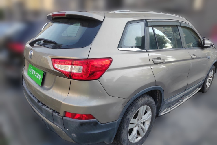 长安CS75 2014款 2.0L 手动豪华型 国V车身外观6005