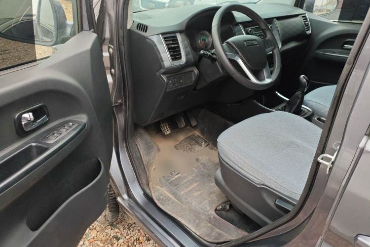 金杯 金海狮 2023款 1.5L 客车工程狮 5/6/7座中控内饰20