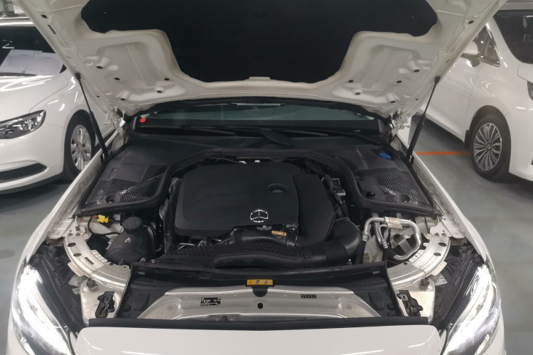 奔驰C级 2020款 改款 C 200 L 时尚型运动版机舱底盘24