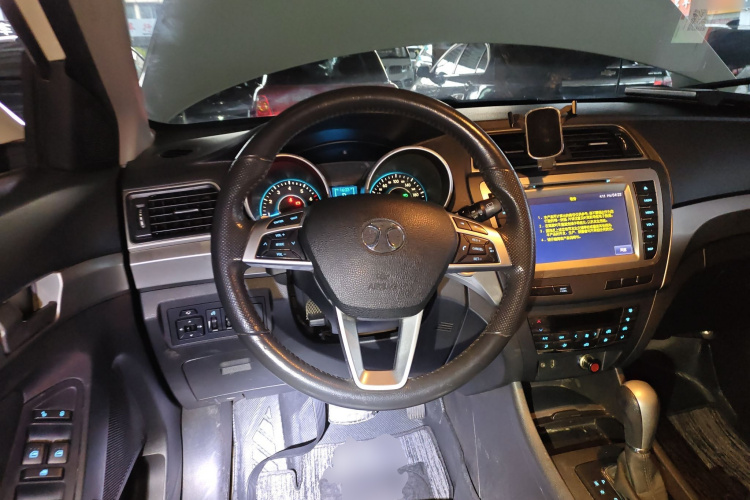 北京汽车 绅宝X65 2015款 2.0T 自动精英型中控内饰13