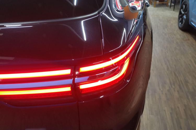 理想汽车 理想ONE 2021款 增程6座版车身外观9