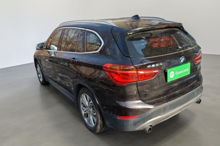 宝马X1 2018款 sDrive20Li 领先型车身外观5