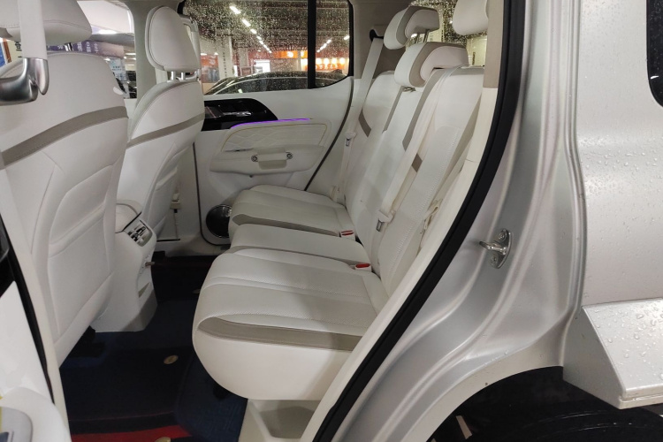 超境汽车 共创坦克300 2021款 2.0T 赛博坦克中控内饰21