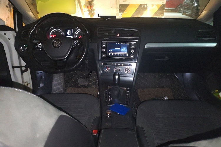 大众 高尔夫 2018款 1.6L 自动舒适型中控内饰12