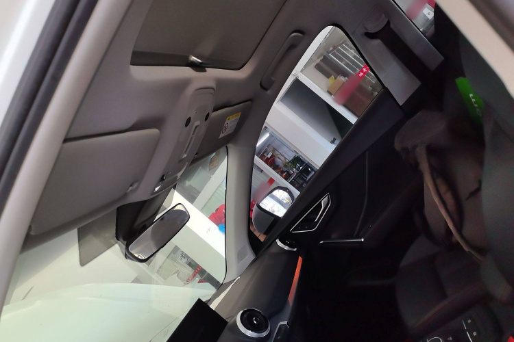 奥迪Q2L 2022款 35 TFSI 进取动感型中控内饰22