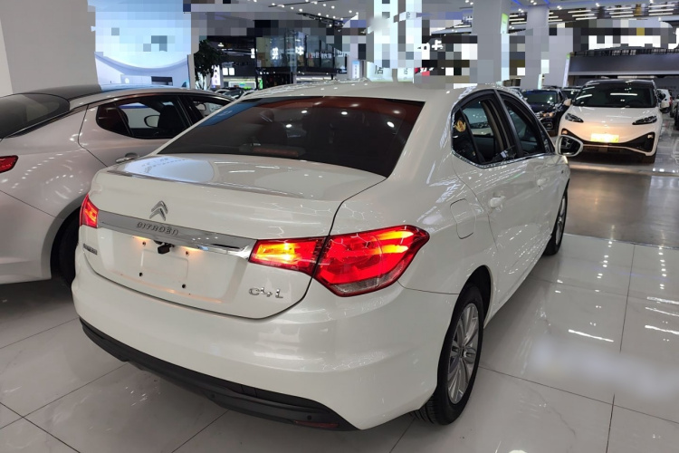 雪铁龙C4L 2015款 1.2T 自动豪华版车身外观6005