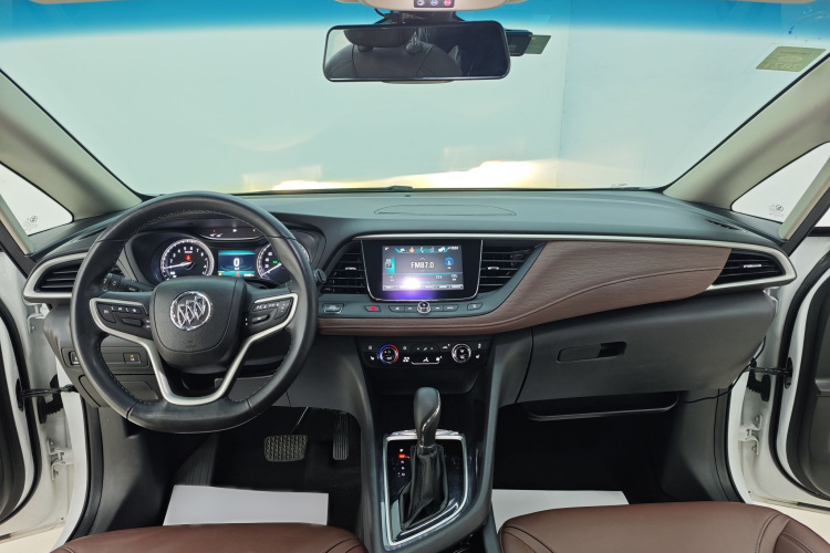 别克GL6 2019款 18T 6座互联豪华型 国VI车身外观6007