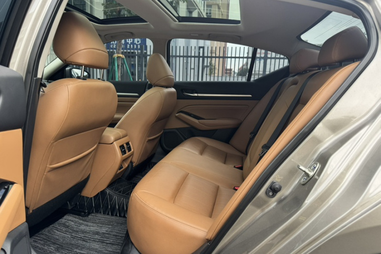 日产 天籁 2022款 2.0L XL-TLS 悦享版中控内饰7002