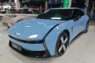 小鹏P7 2025款 702 长续航 Ultra