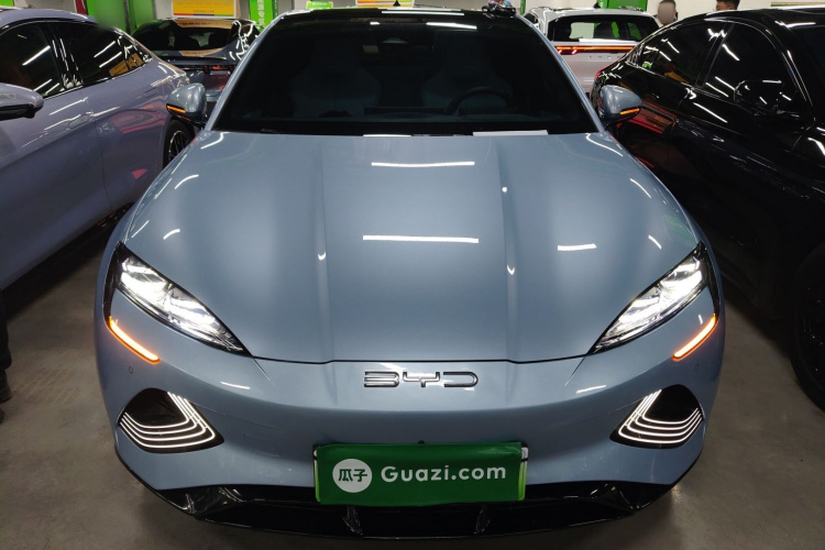 比亚迪 海豹 2022款 650km 四驱性能版车身外观2