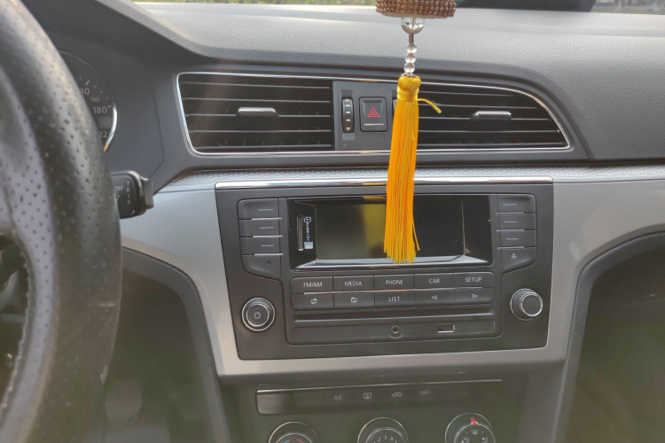 大众 凌渡 2017款 230TSI 手动风尚版中控内饰12