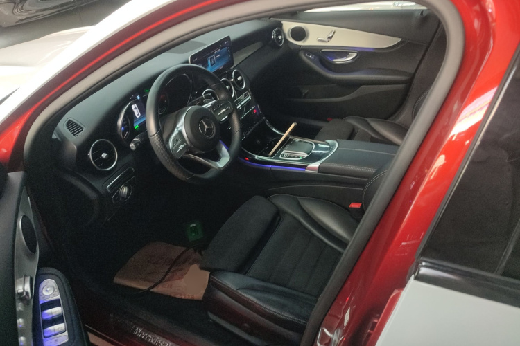 奔驰C级 2019款 C 260 运动版中控内饰19