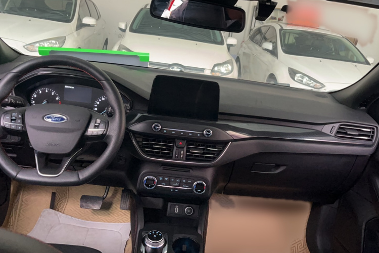福特 福克斯 2020款 两厢 EcoBoost 180 自动ST Line中控内饰7003