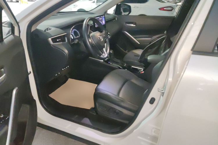 丰田 锋兰达 2023款 2.0L 智能电混双擎 尊贵版中控内饰20