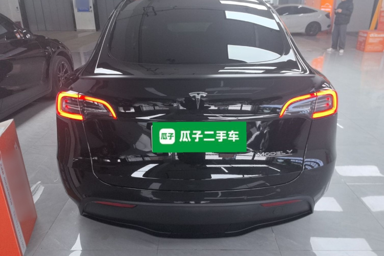 特斯拉 Model Y 2023款 高性能全轮驱动版车身外观6