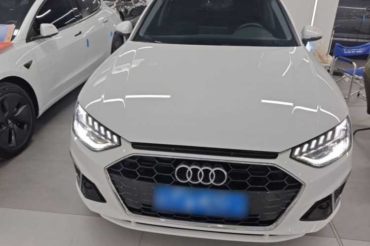 奥迪A4L 2023款 40 TFSI 时尚动感型车身外观2