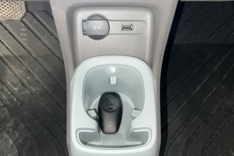 零跑汽车 零跑T03 2024款 310舒享版中控内饰7004