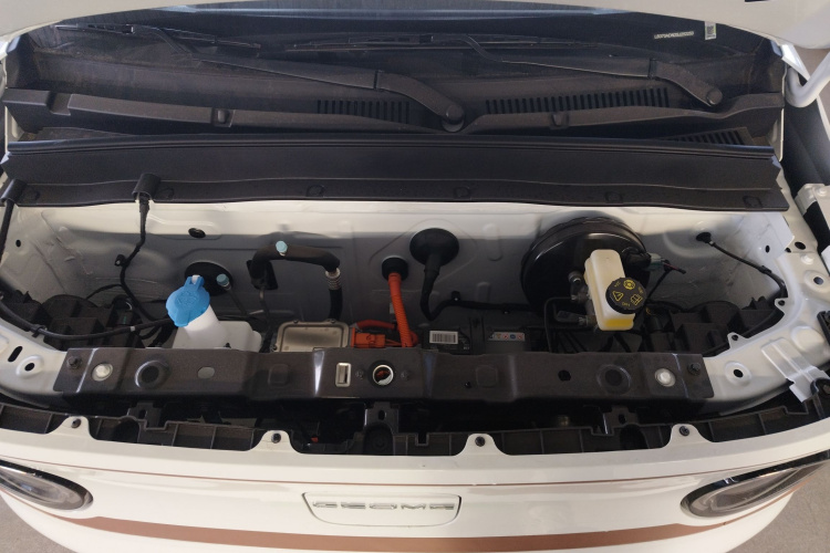 吉利银河 2024款 熊猫mini 200km 耐力熊机舱底盘24