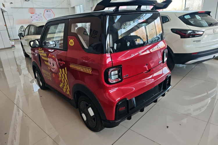 吉利银河 2025款 210km 熊猫卡丁猪猪侠限定版车身外观6005