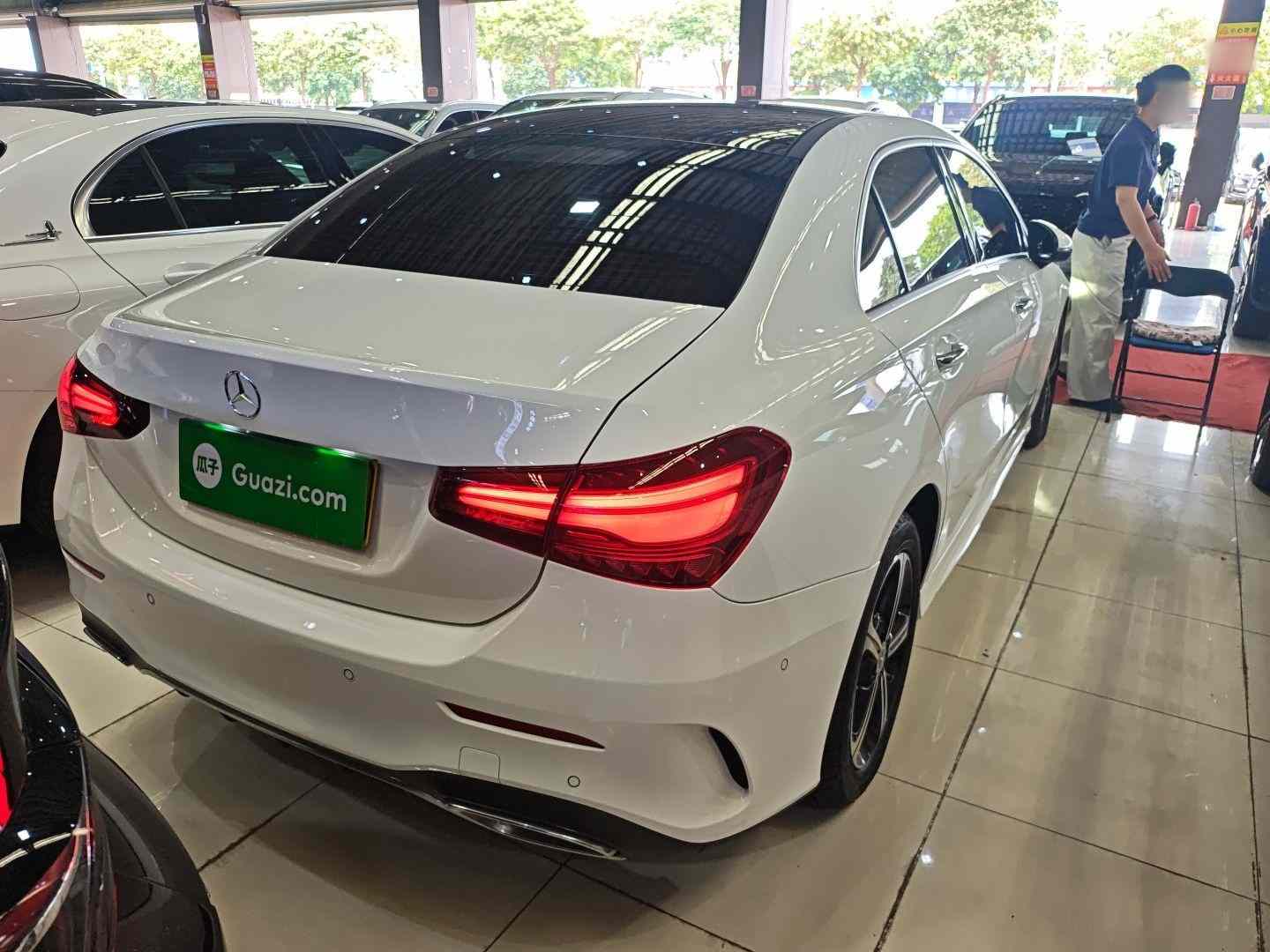奔驰A级 2024款 改款 A 200 L 时尚型(4)
