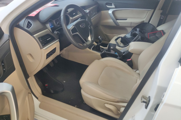 吉利汽车 帝豪 2017款 三厢百万款 1.5L 手动豪华型中控内饰20