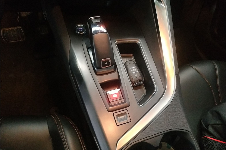 标致4008 2019款 360THP 尝先版局部细节18