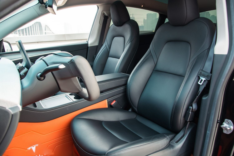 特斯拉 Model Y 2022款 改款 后轮驱动版中控内饰7002