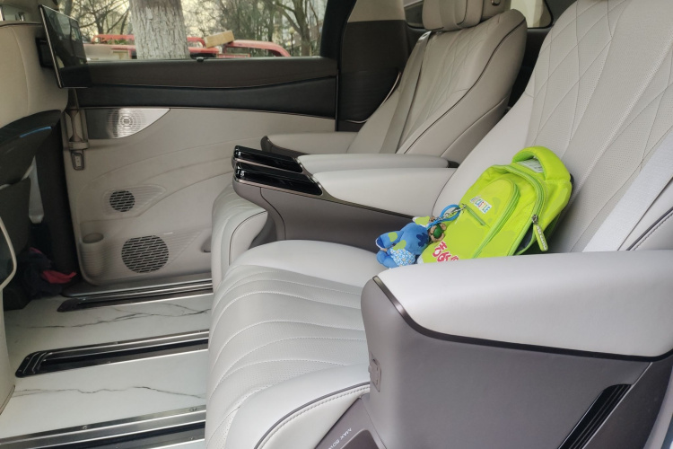 腾势D9 2022款 DM-i 970 四驱旗舰型中控内饰21