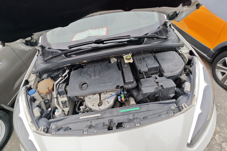 标致308 2014款 乐享版 经典 1.6L 手动优尚型机舱底盘24