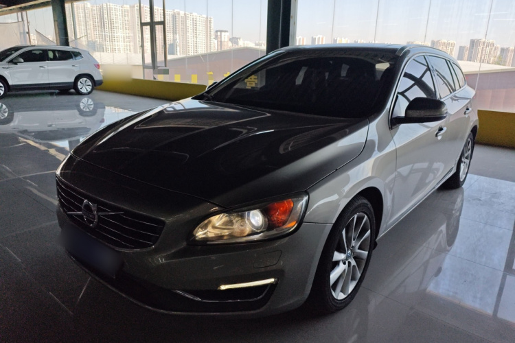 沃尔沃V60 2014款 T5 智逸版车身外观1