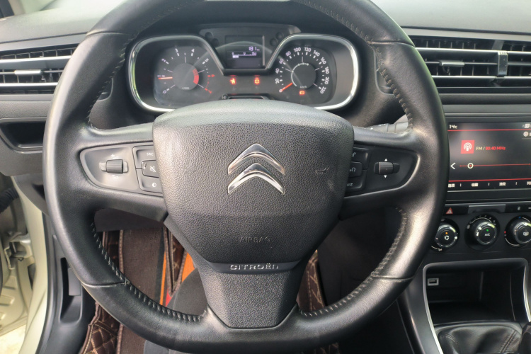 雪铁龙 C4世嘉 2018款 1.6L 手动豪华型中控内饰13