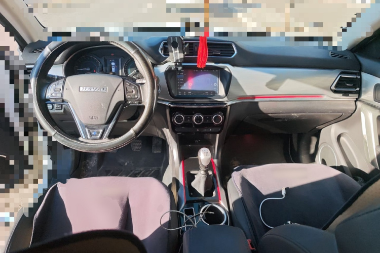 哈弗H2 2017款 蓝标 1.5T 手动两驱精英型中控内饰12