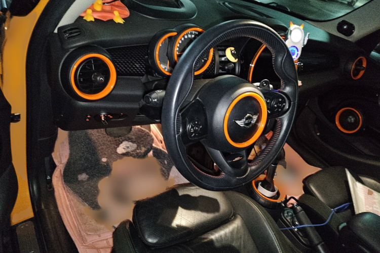 MINI 2016款 2.0T COOPER S 先锋派 五门版中控内饰7002