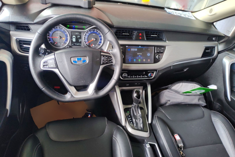 吉利汽车 远景X3 2017款 1.5L 自动尊贵型中控内饰12